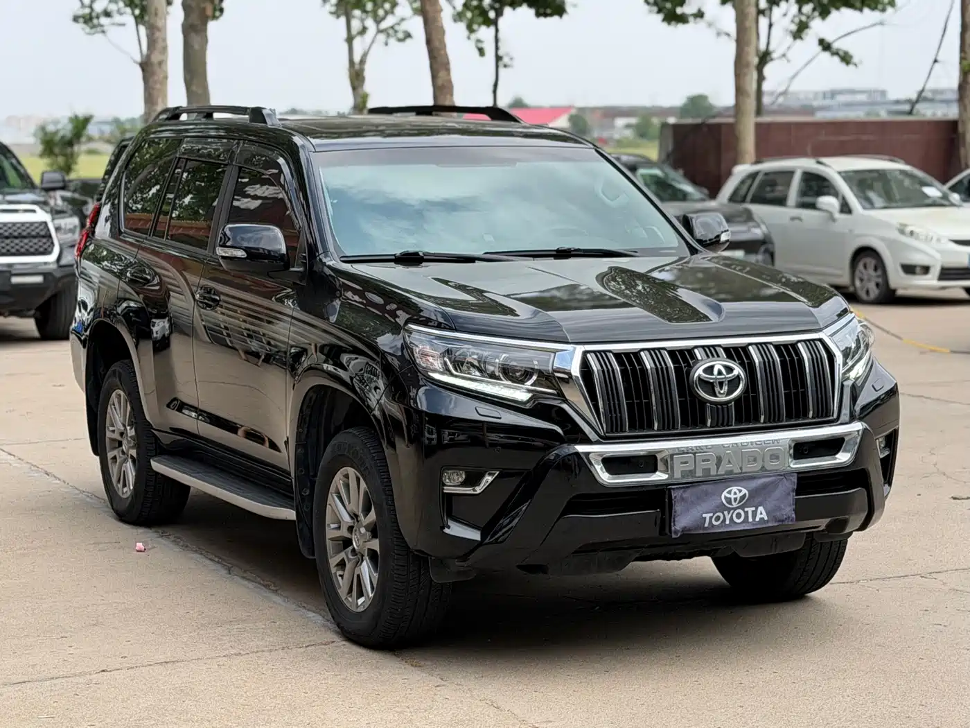 Toyota Prado 2018 3.5L Auto TX-L фото 4