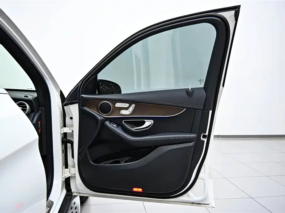 Mercedes-Benz GLC 2022 Facelift GLC 300 L 4MATIC Dynamic Collector's Edition фото 17