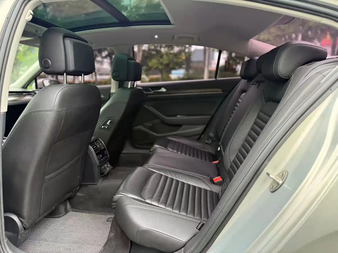 Volkswagen Magotan 2018 Facelift 330TSI DSG Luxury фото 7