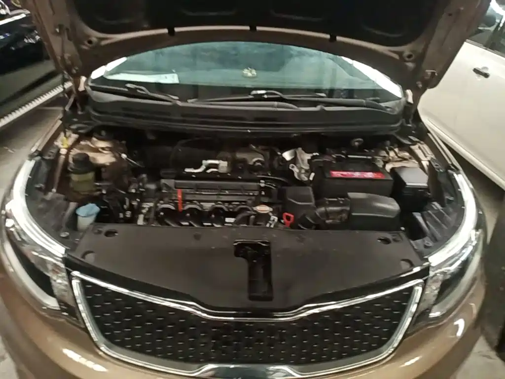 Kia K2 2017 2015 Sedan 1.4L AT GLS