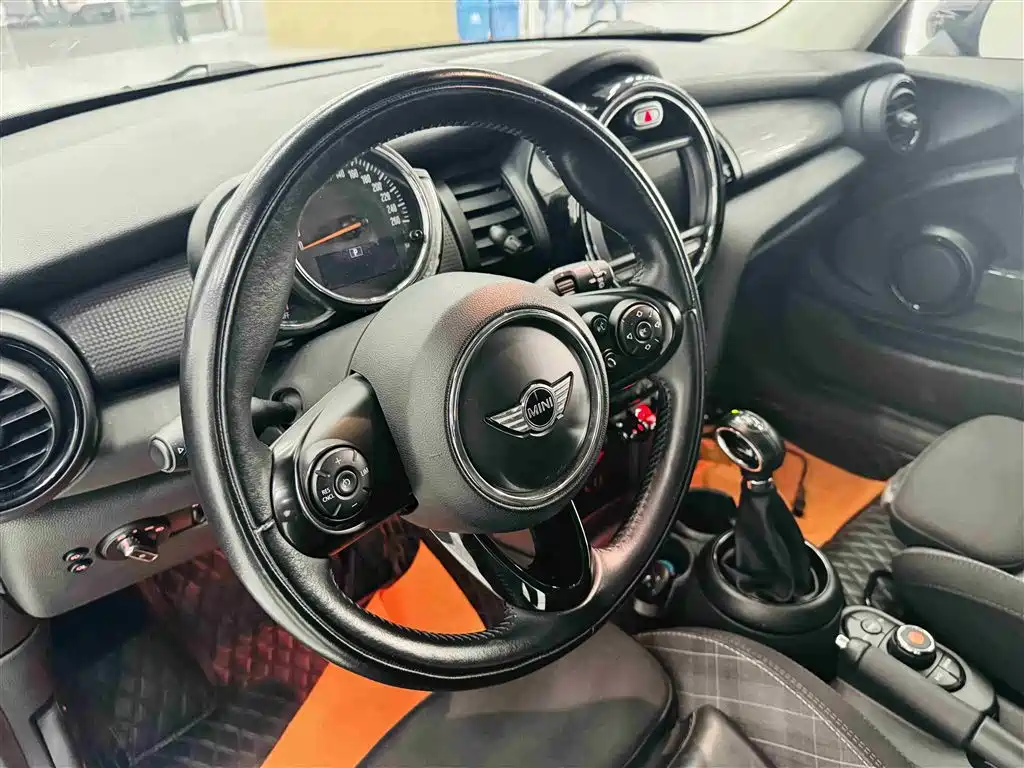 MINI 2016 1.5T COOPER фото 13