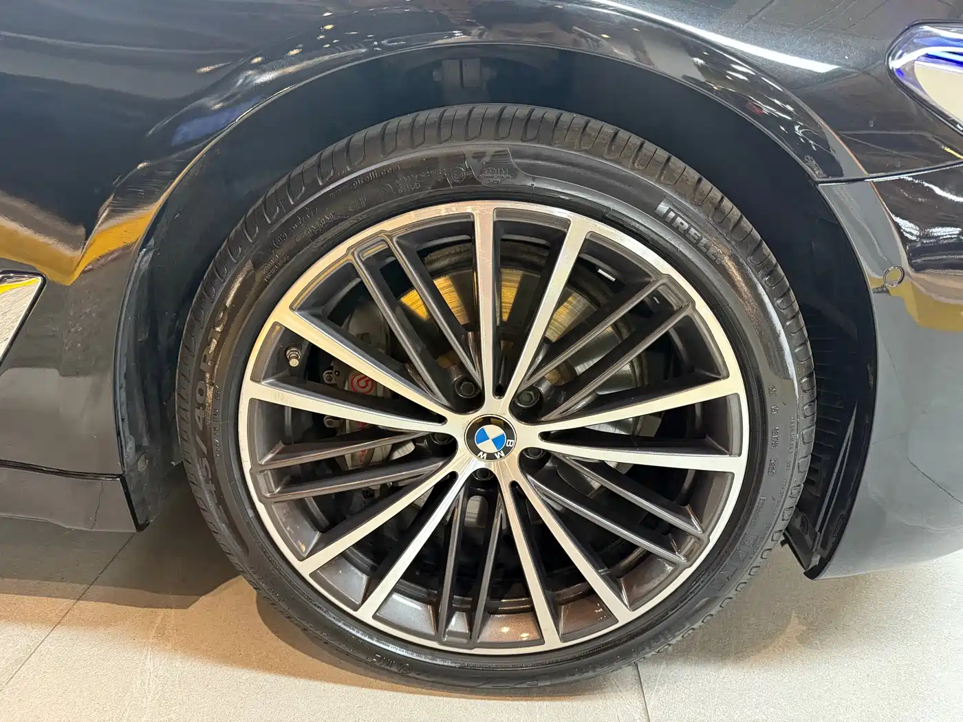 BMW 5 Series 2020 530Li Leading M Sport Package фото 15