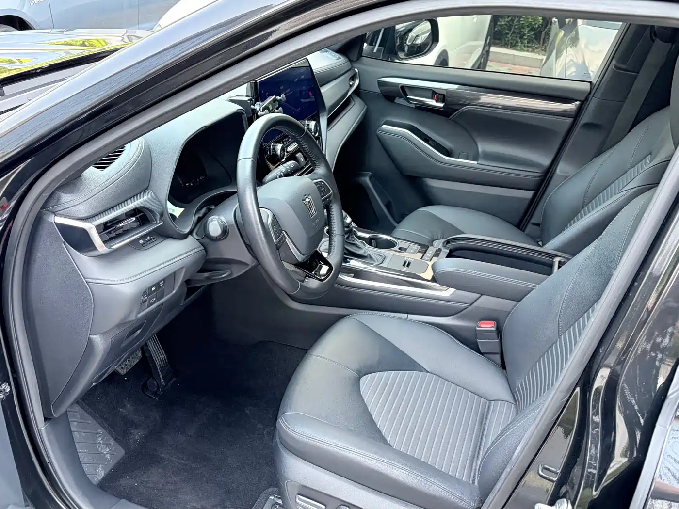 Toyota Crown Kluger 2021 2.5L HEV 4WD Premium фото 7