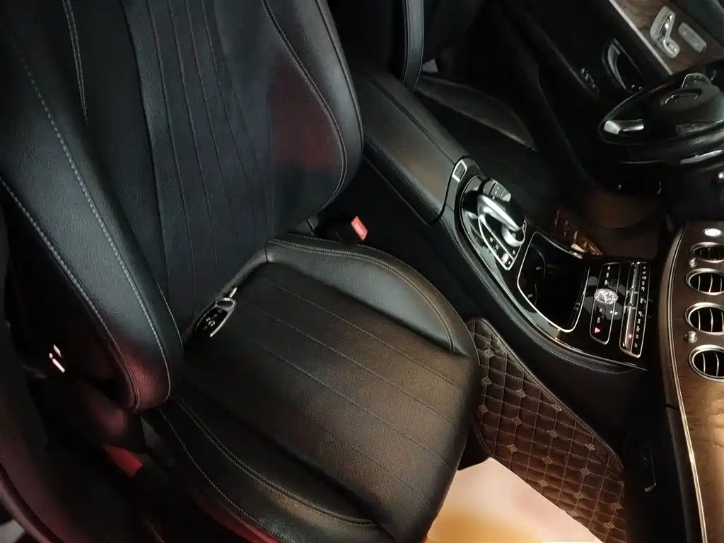 Mercedes-Benz E-Class 2016 E 300 L Luxury фото 16
