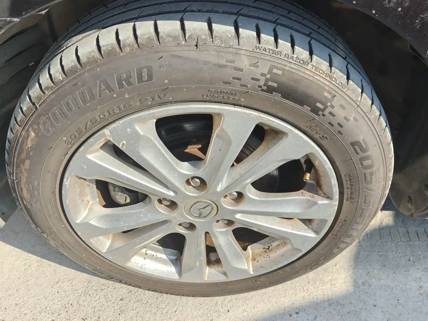 Photo 6 - Mazda 6