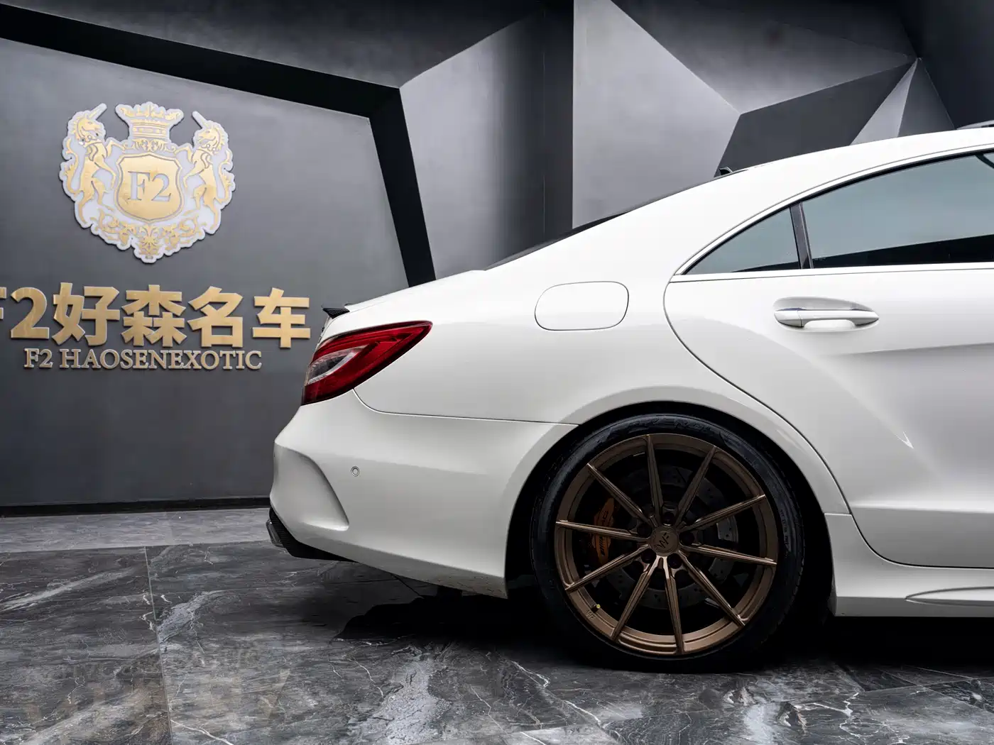Mercedes-Benz CLS AMG 2015 AMG CLS 63 4MATIC фото 4