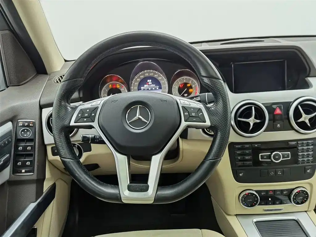 Mercedes-Benz GLK-Class 2015 GLK 300 4MATIC Fashion Ultimate Edition фото 11