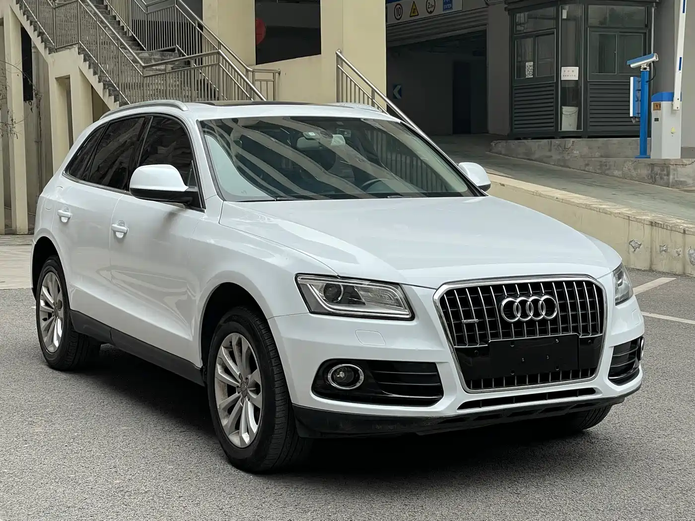 Audi Q5 2015 40 TFSI Technology фото 3
