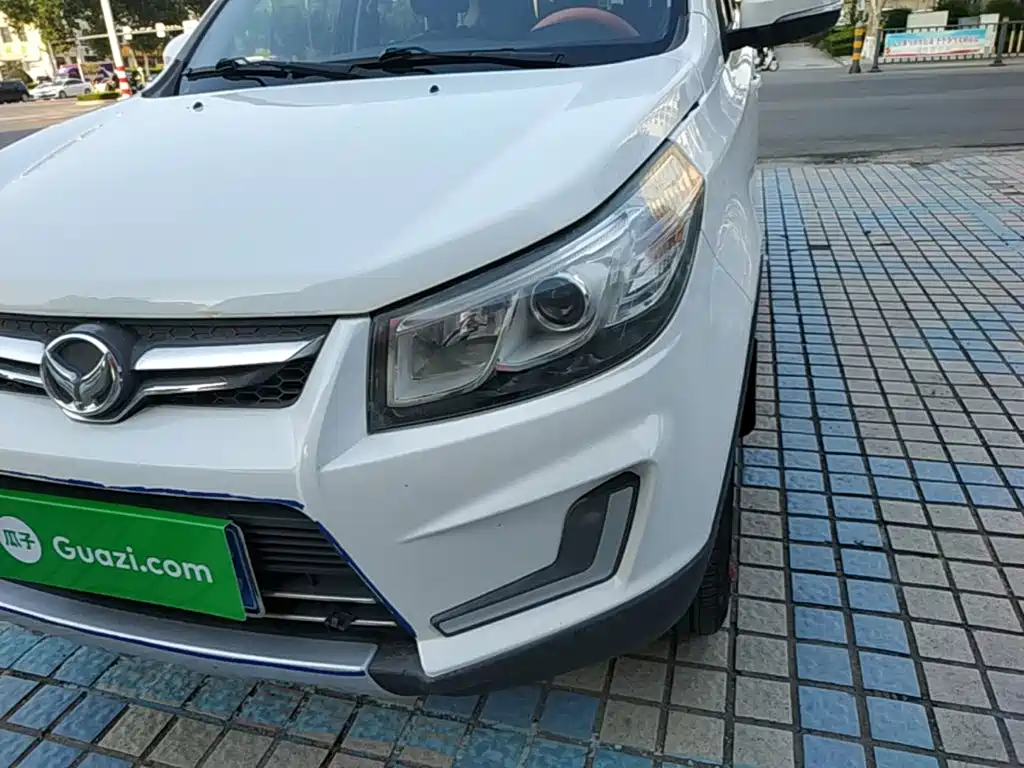 BAIC Huansu S3 2016 2016 1.5L Manual Startup Edition