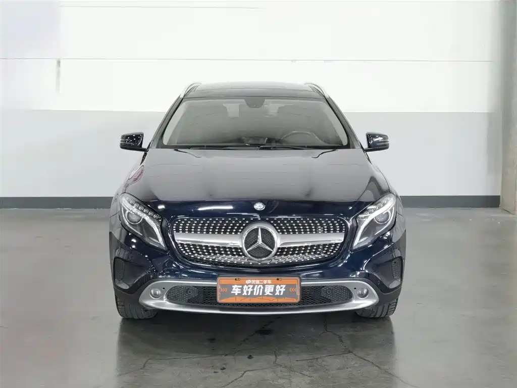 Mercedes-Benz GLA 2015 GLA 220 4MATIC Fashion Edition фото 3