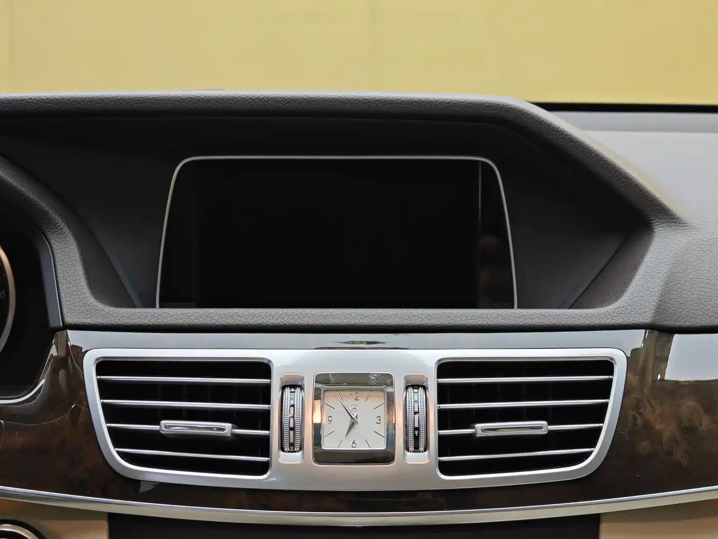 Mercedes-Benz E-Class 2015 E 260 L фото 17