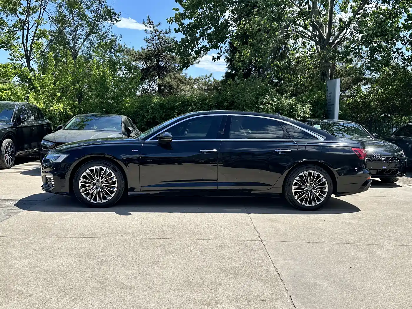 Audi A6L New Energy 2020 55 TFSI e quattro фото 8
