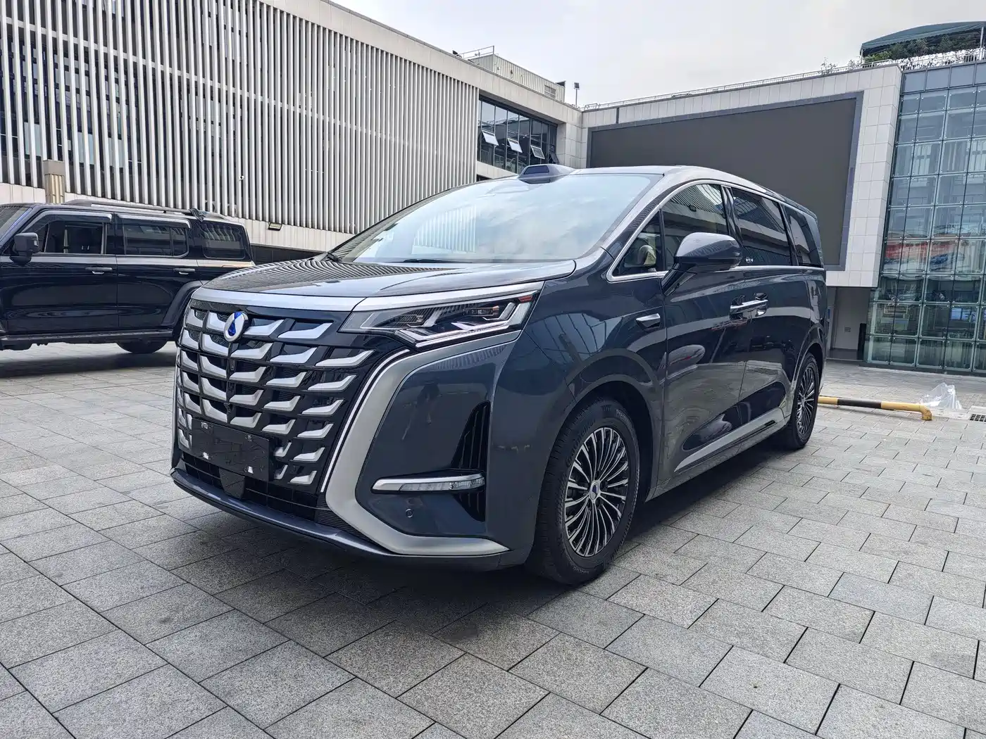 Denza D9 2025 Model DM-i Smart Drive Edition 1020 AWD Flagship
