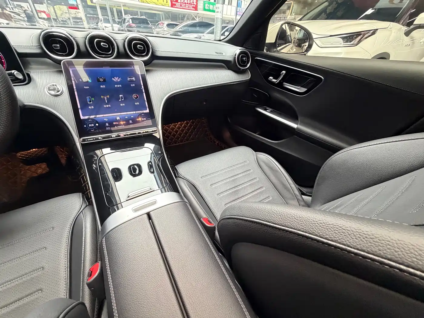 Mercedes-Benz C-Class 2024 Facelift C 200 L Sport фото 27