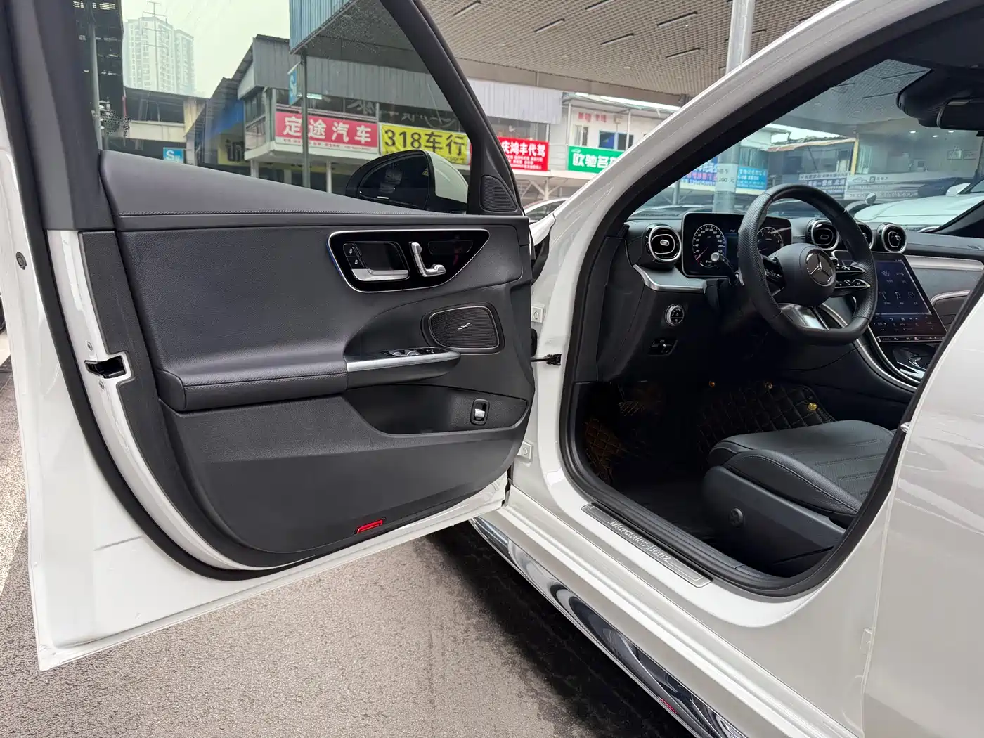 Mercedes-Benz C-Class 2024 Facelift C 200 L Sport фото 12
