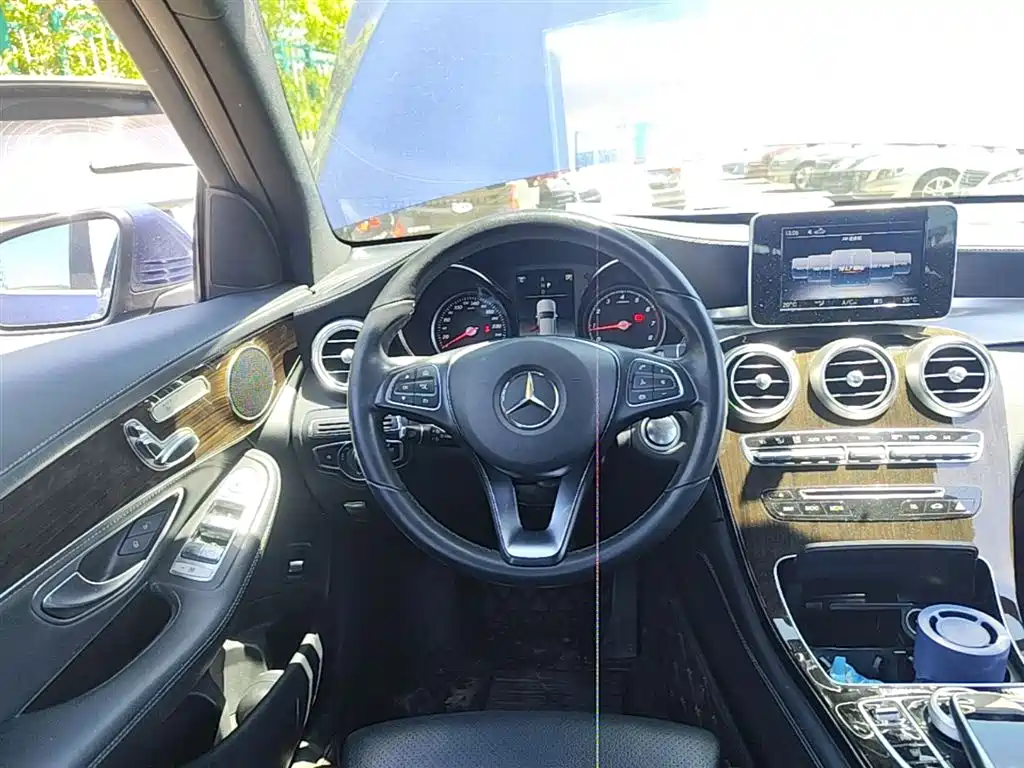 Mercedes-Benz GLC 2018 Facelift GLC 260 4MATIC Dynamic фото 11