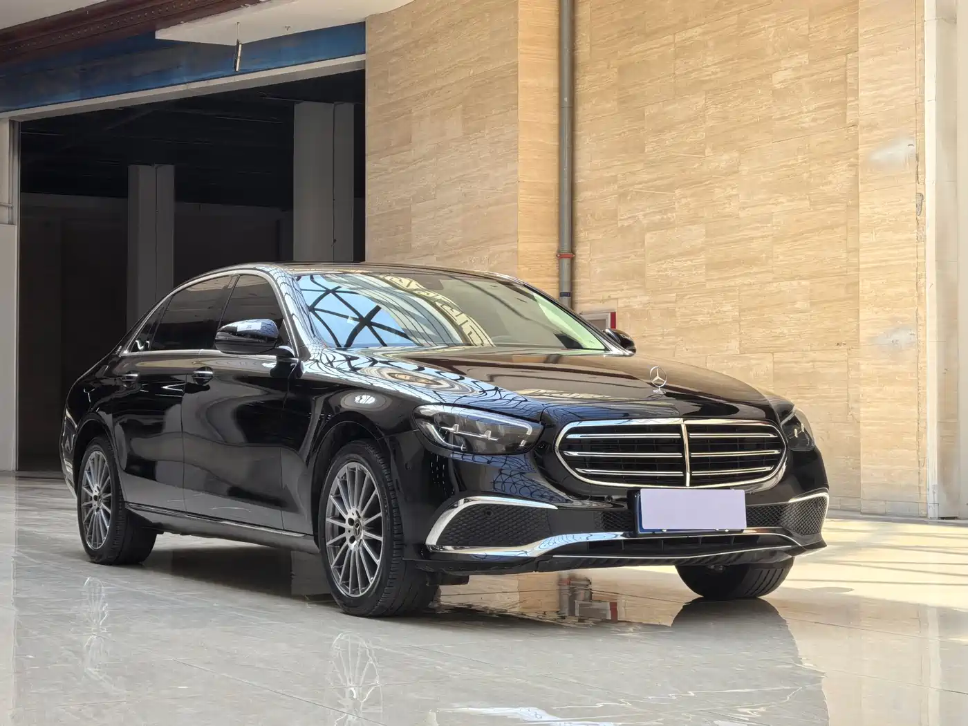 Mercedes-Benz E-Class 2023 Facelift E 260 L фото 3