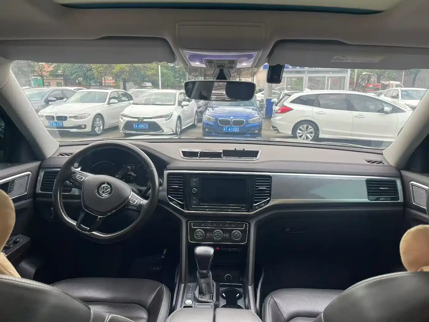 Volkswagen Teramont 2019 330TSI 2WD Luxury China VI фото 9