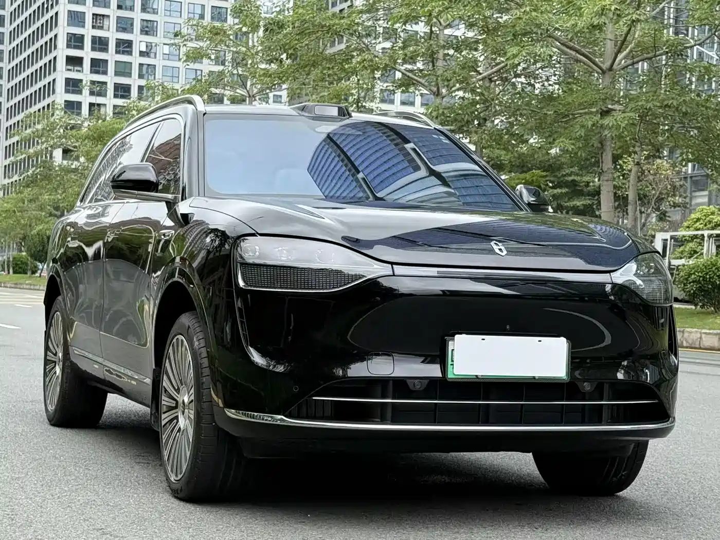 AITO Wenjie AITO M9 2025 Extended Range Ultra 52kWh 6-Seater фото 3
