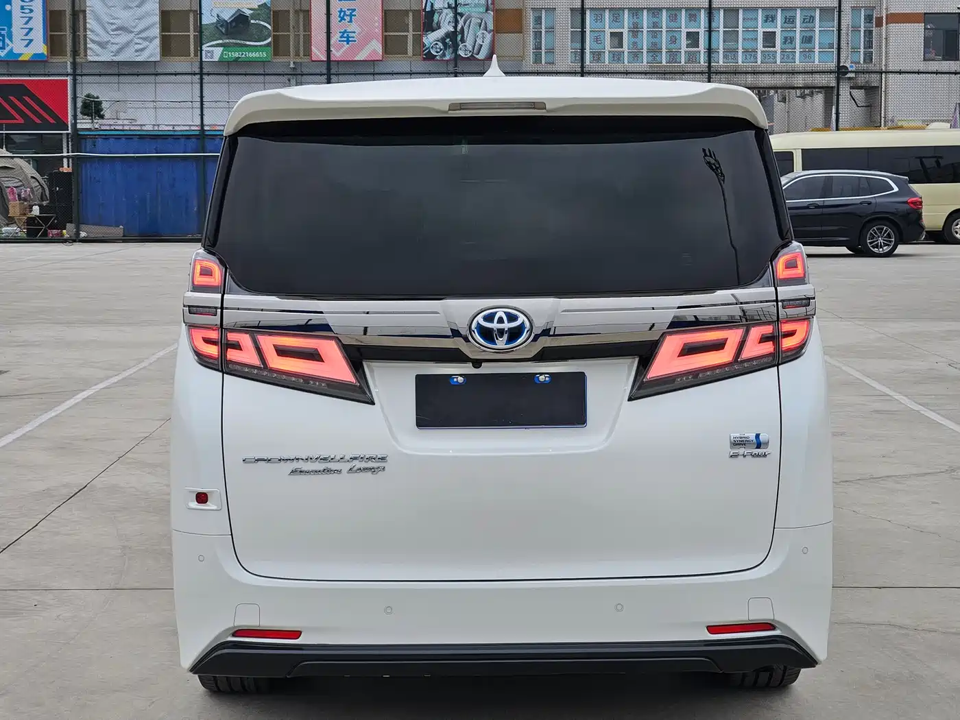 Toyota Vellfire 2021 Crown Hybrid 2.5L HV Premium Edition фото 5