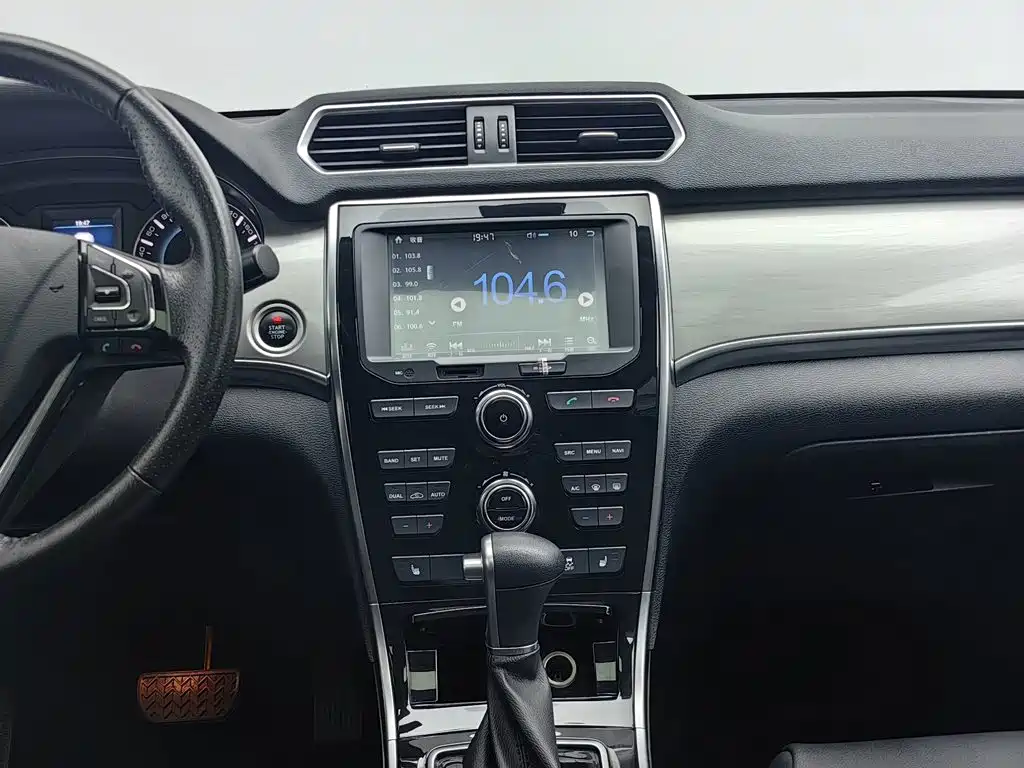 Haval H2 2015 2015 1.5T Automatic 2WD Premium Edition