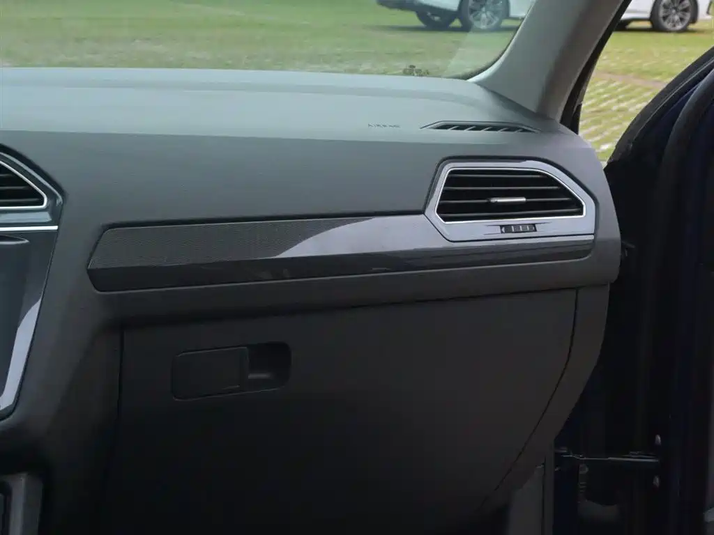 Volkswagen Tiguan 2018 330TSI 4WD Innovation Edition фото 33