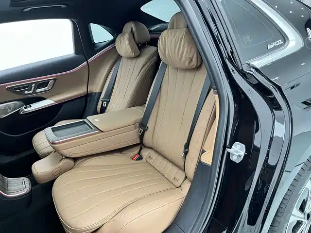 Mercedes-Benz E-Class 2025 E 300 L Luxury фото 18