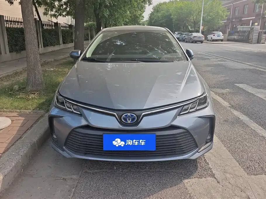 Toyota Corolla 2022 Hybrid 1.8L E-CVT Pioneer Edition фото 2