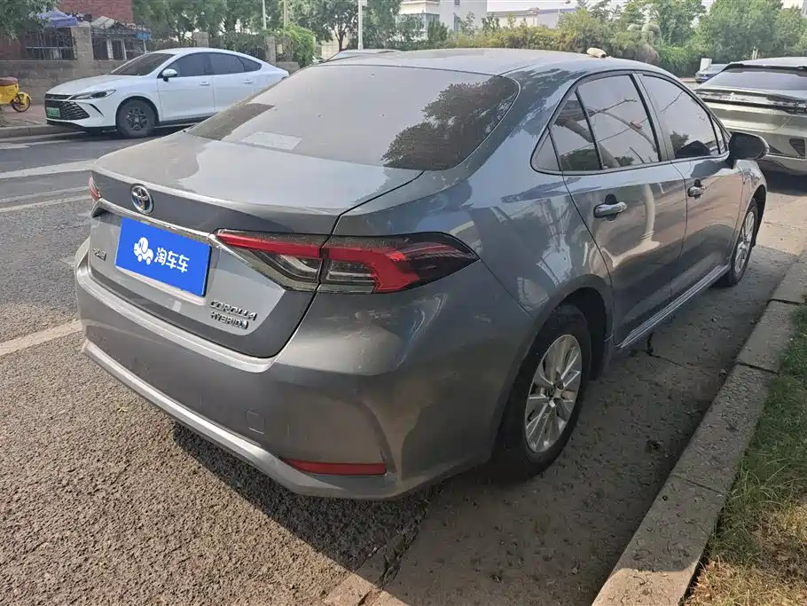Toyota Corolla 2022 Hybrid 1.8L E-CVT Pioneer Edition фото 3