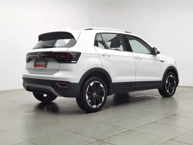 Volkswagen Tanying 2021 1.5L Automatic Smart Connect Edition — фото 2