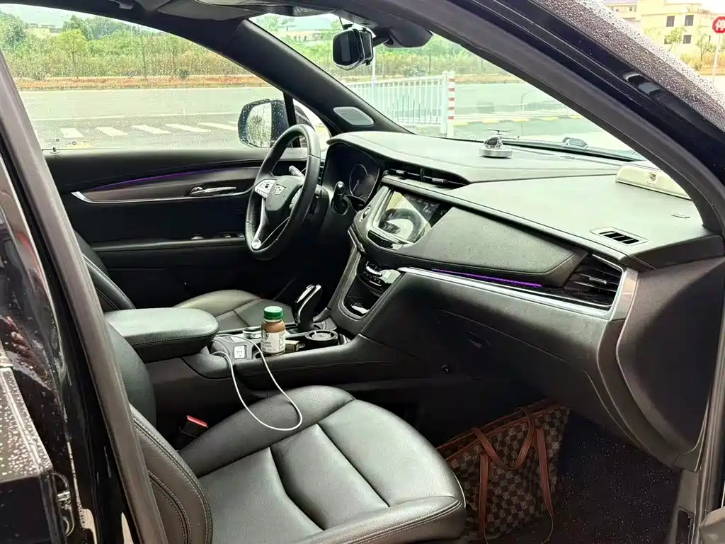 Cadillac XT6 2021 28T 6-Seater Style фото 5