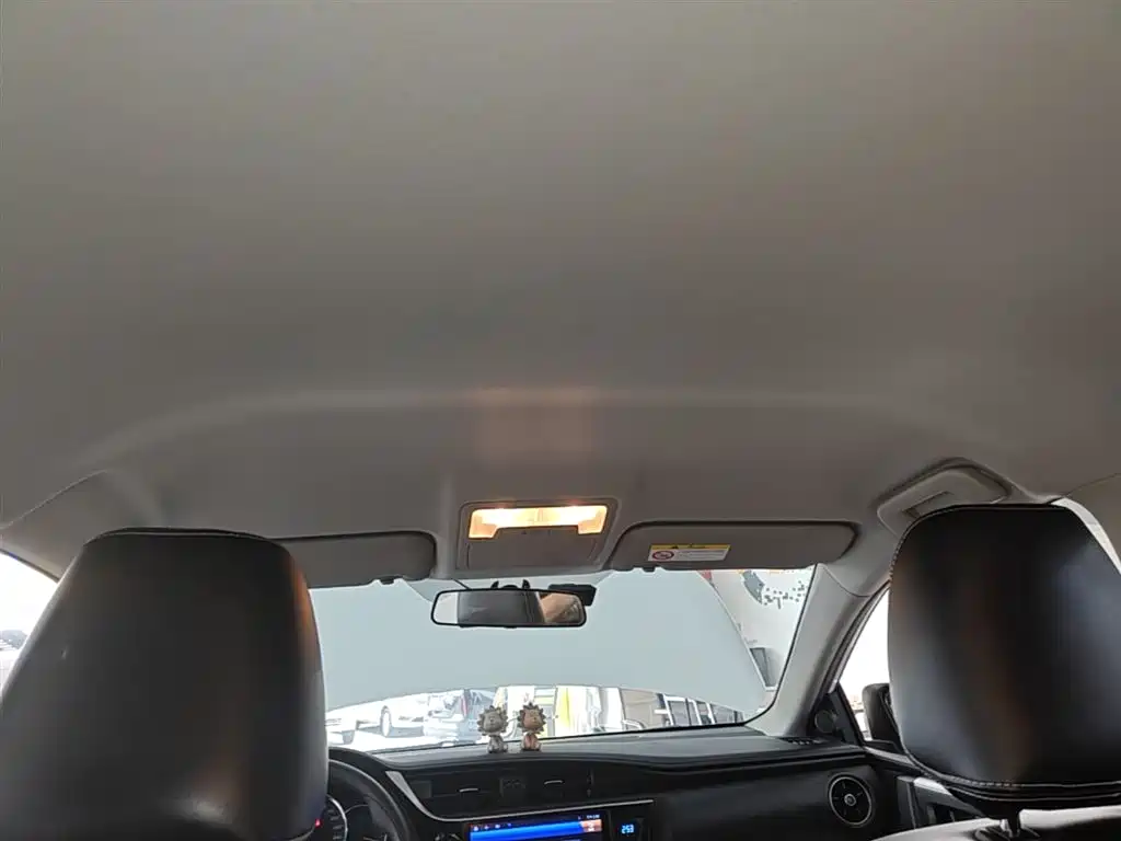 Toyota Corolla 2018 1.2T S-CVT GL Smart Edition фото 18