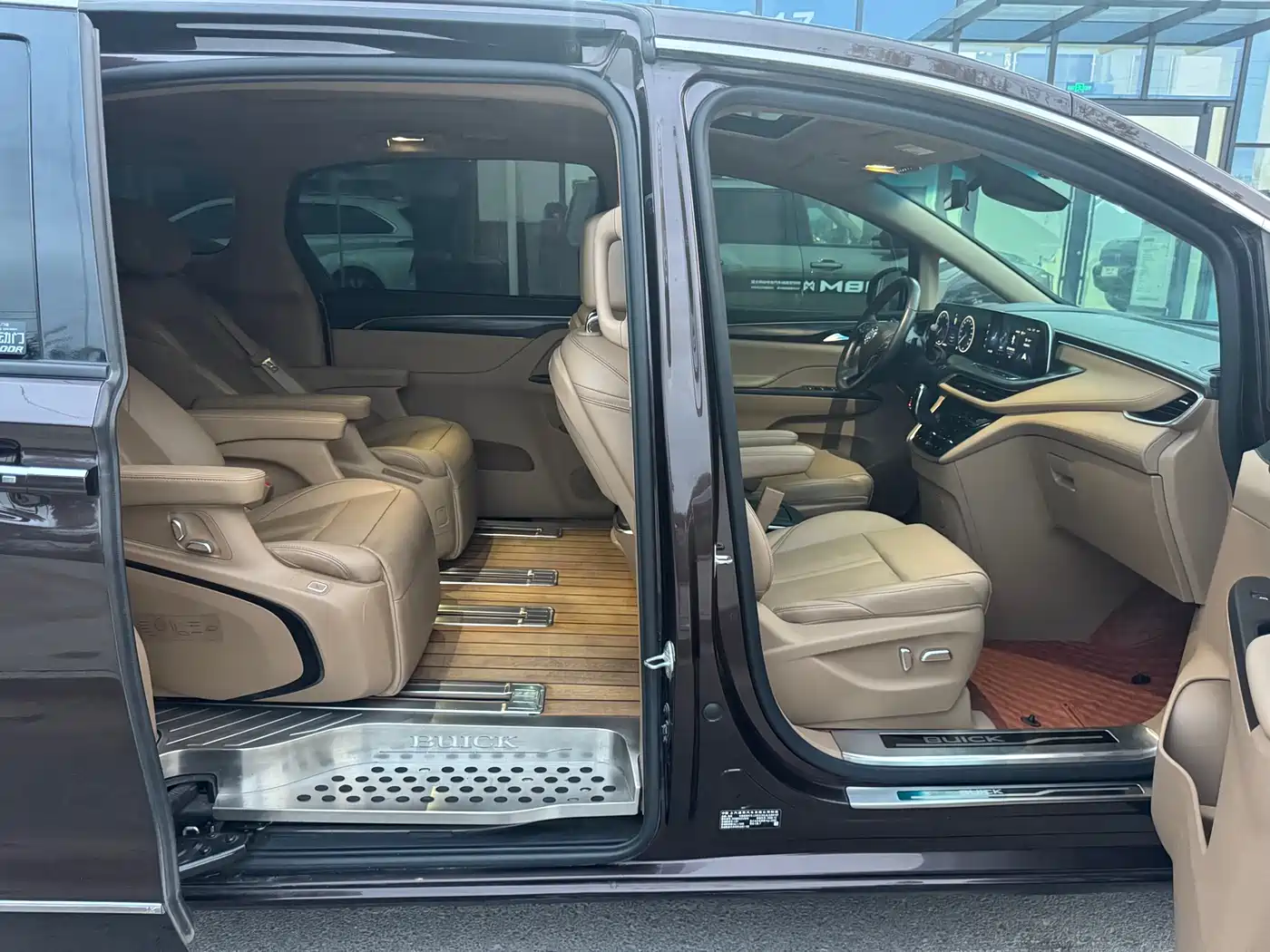 Buick GL8 2021 ES Landlord 653T Luxury фото 8