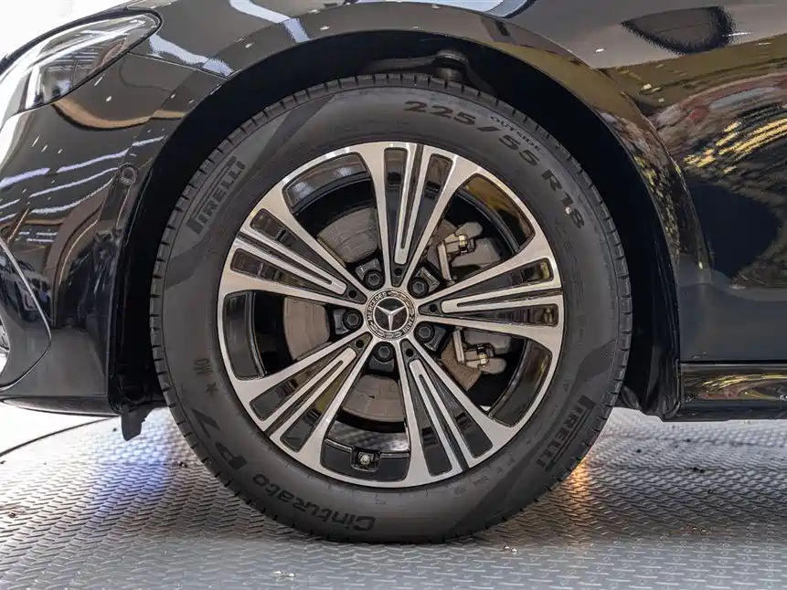 Mercedes-Benz E-Class 2024 Model E 260 L Sport фото 8