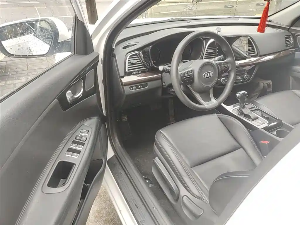 Kia K4 2014 1.8L Automatic GLS фото 16
