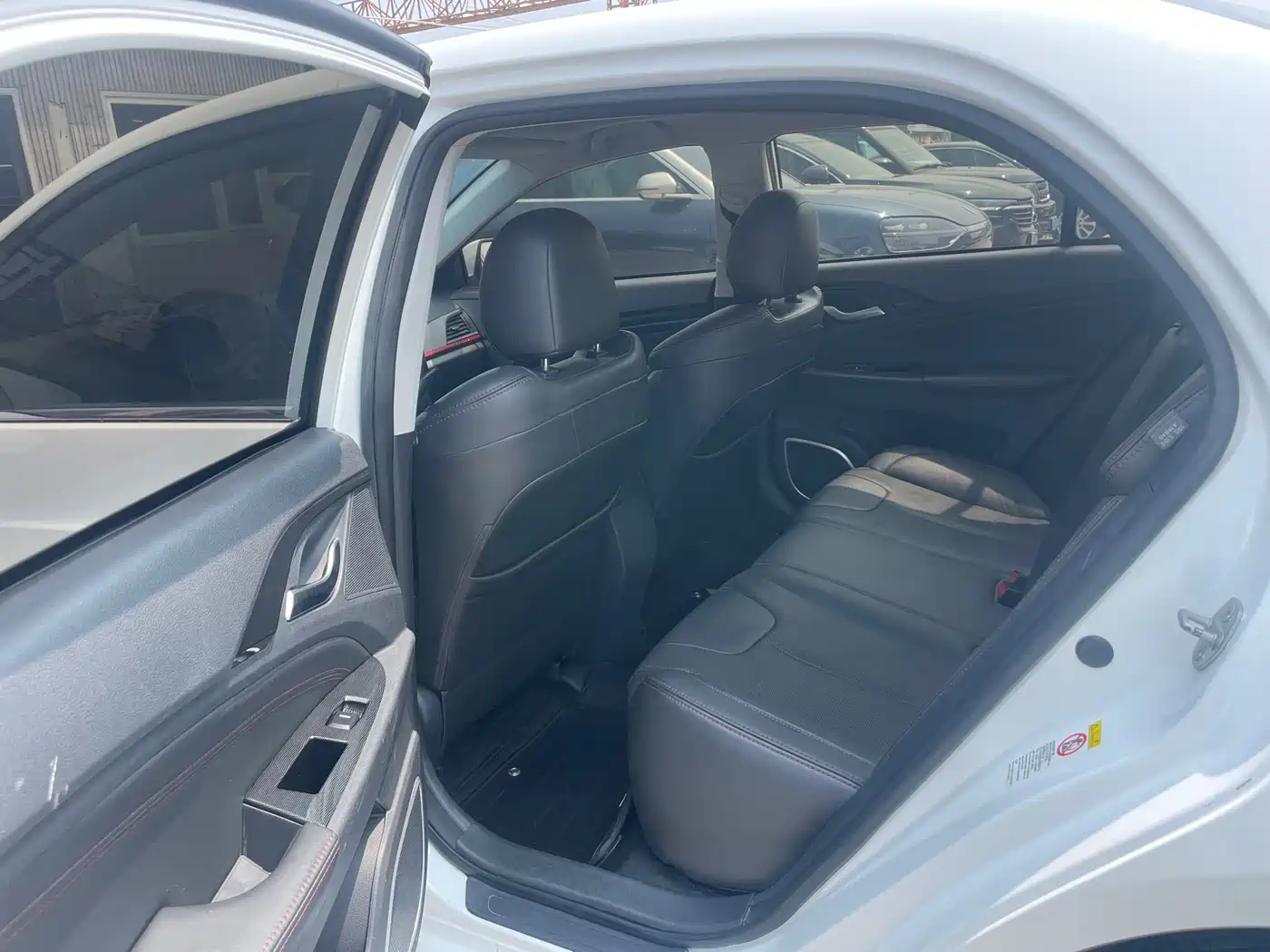 BYD Qin New Energy 2014 1.5T Cool Black Knight Flagship фото 7