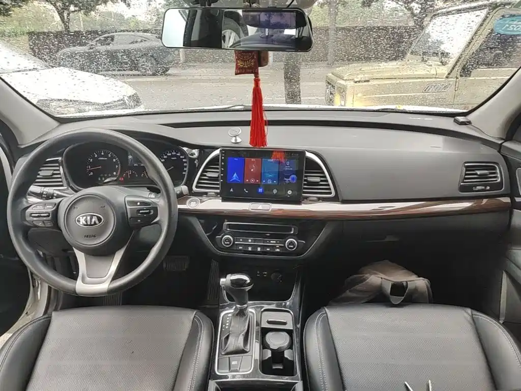 Kia K4 2014 1.8L Automatic GLS фото 10