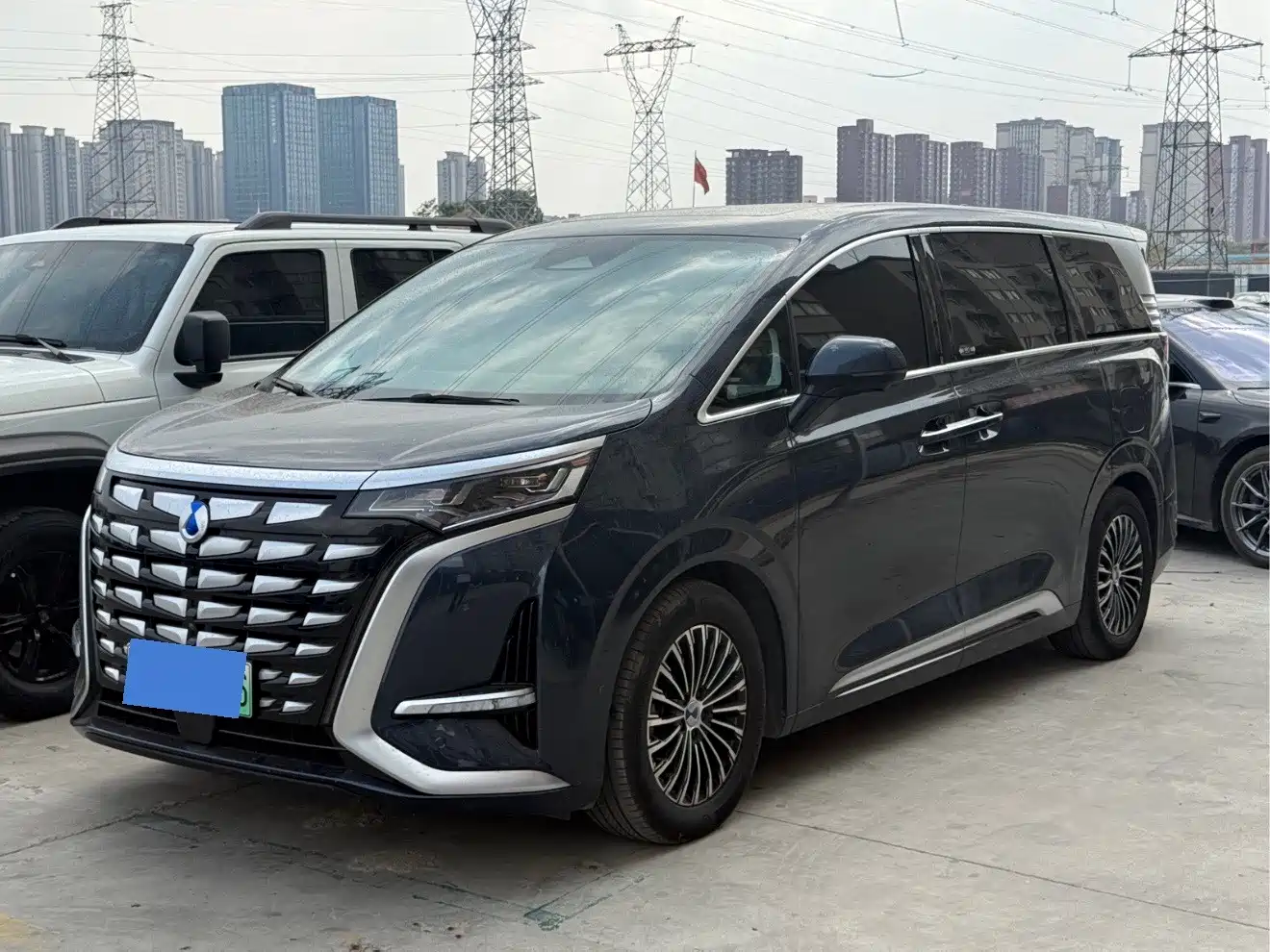 Denza D9 2022 DM-i 970 AWD Flagship
