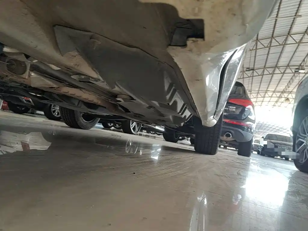 Jeep Grand Commander 2019 2018 2.0T 4WD Royal Edition (China V)