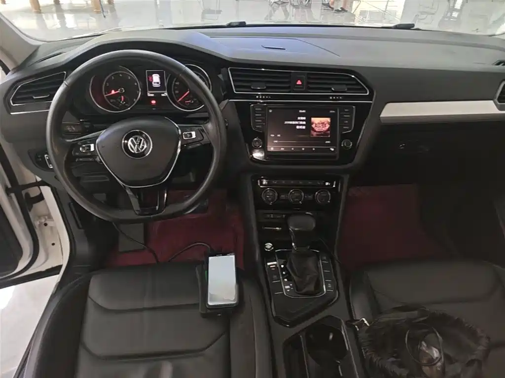 Volkswagen Tiguan L 2018 330TSI Automatic 2WD Luxury Edition фото 10
