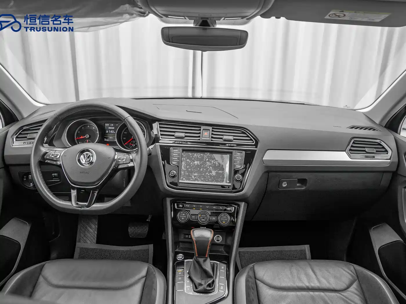 Volkswagen Tiguan L 2018 330TSI Automatic 2WD Luxury Edition фото 12