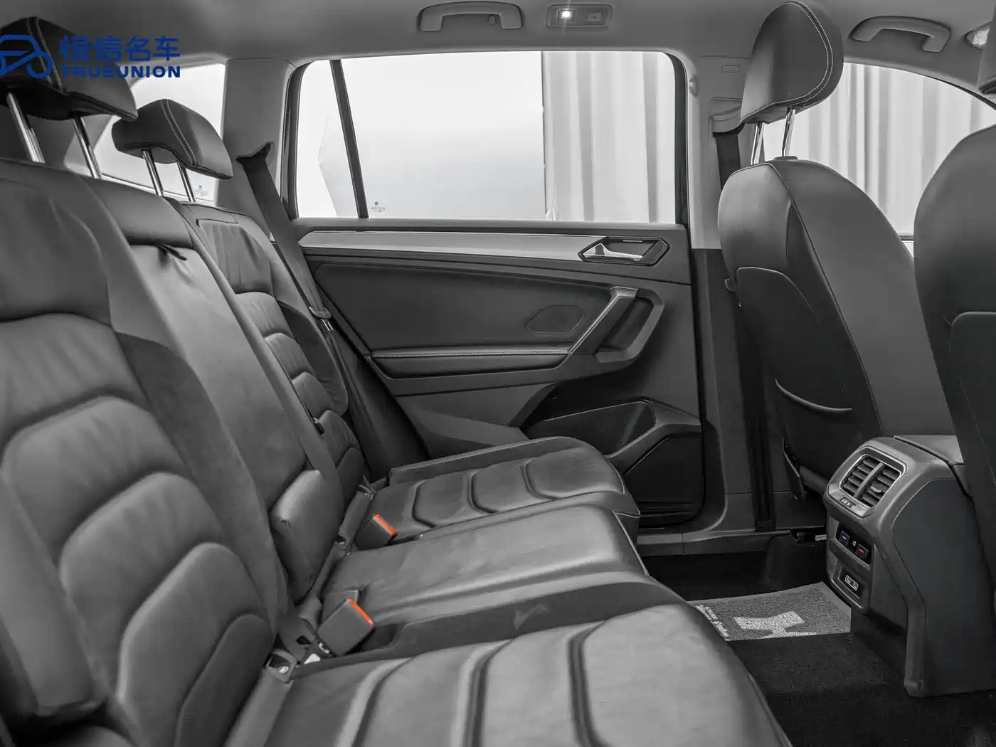 Volkswagen Tiguan L 2018 330TSI Automatic 2WD Luxury Edition фото 18