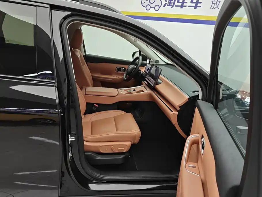 Leapmotor C16 2025 2026 Model Year EREV 280 LiDAR Premium Edition 6-Seater