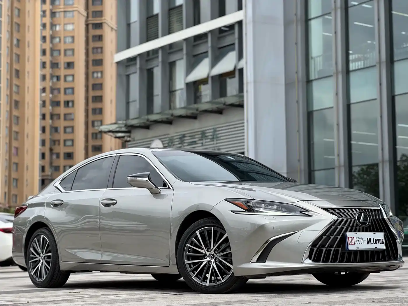 Lexus ES 2022 300h Ultimate Edition