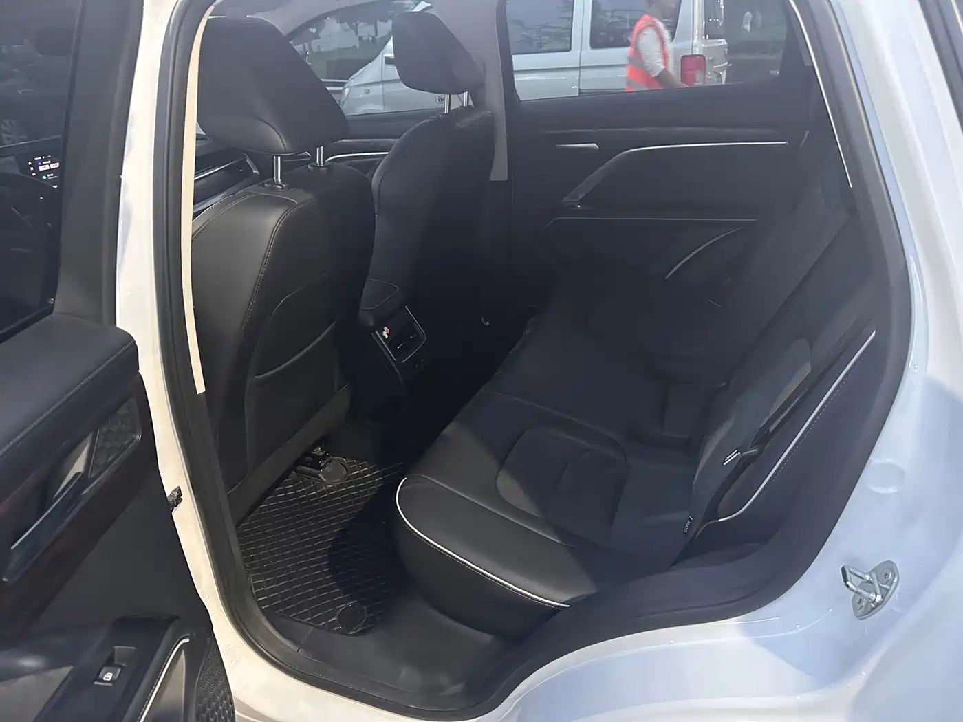 Фото 8 - Haval H6