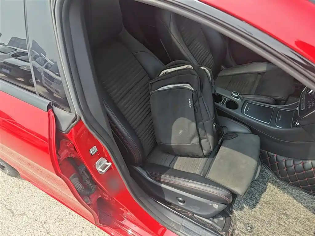 Photo 19 - Mercedes-Benz CLA (Import)