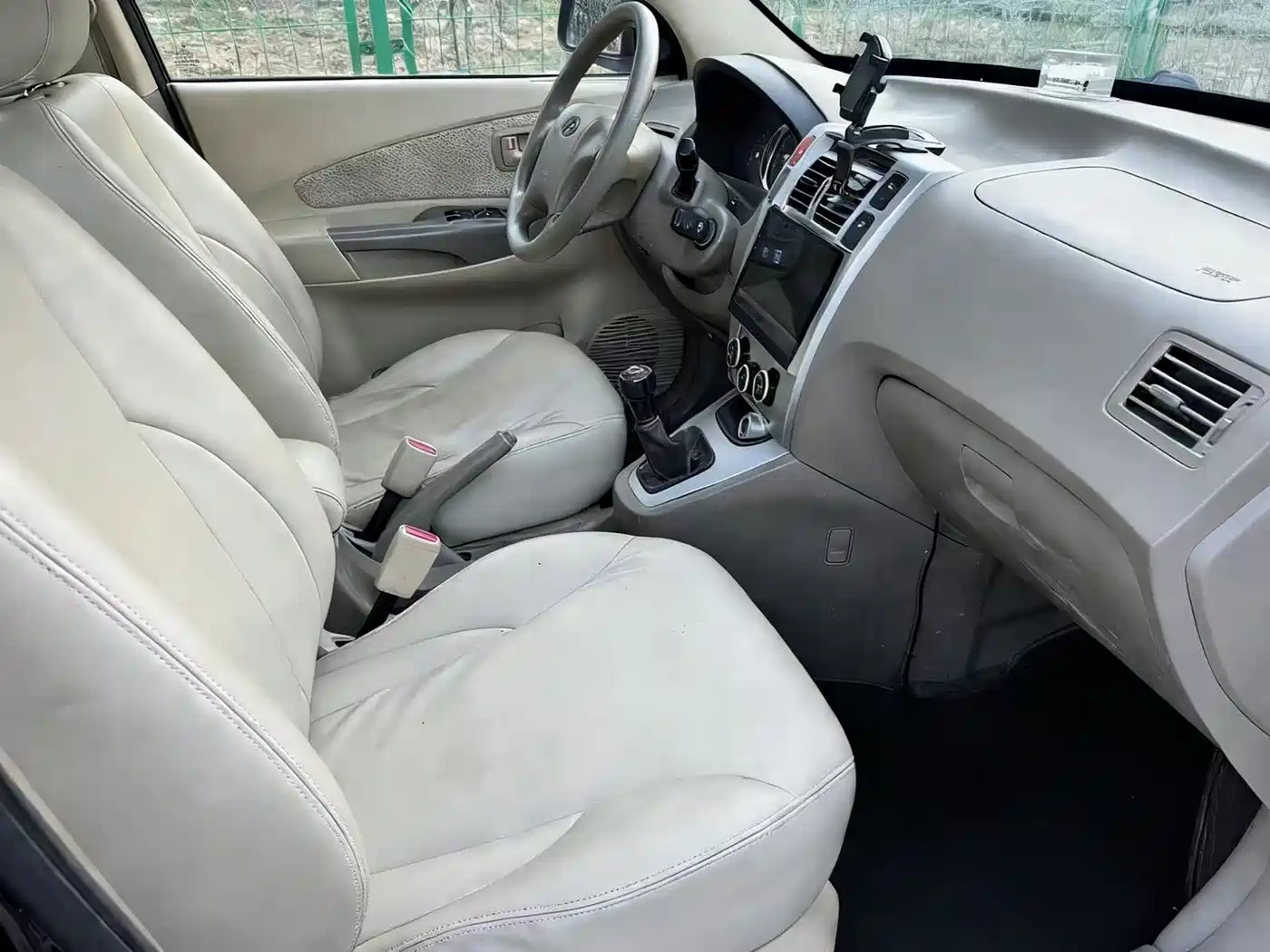 Hyundai Tucson 2013 2.0L Manual 2WD Fashion фото 13