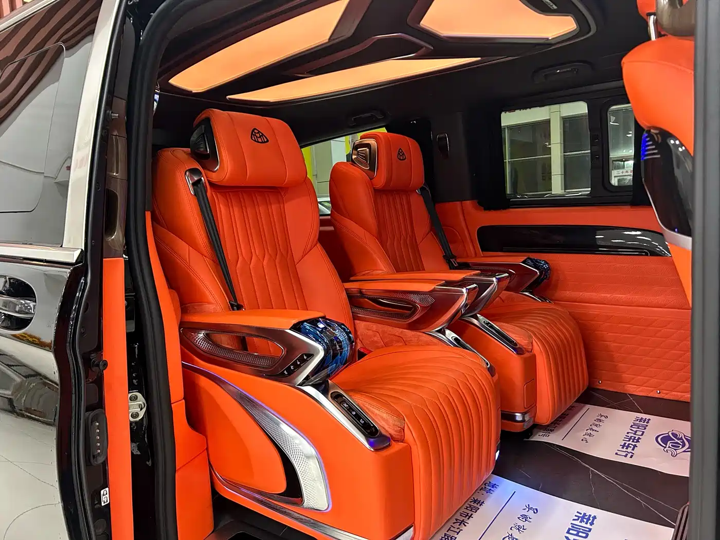 Mercedes-Benz Vito 2023 2.0T Elite 7-Seater фото 6
