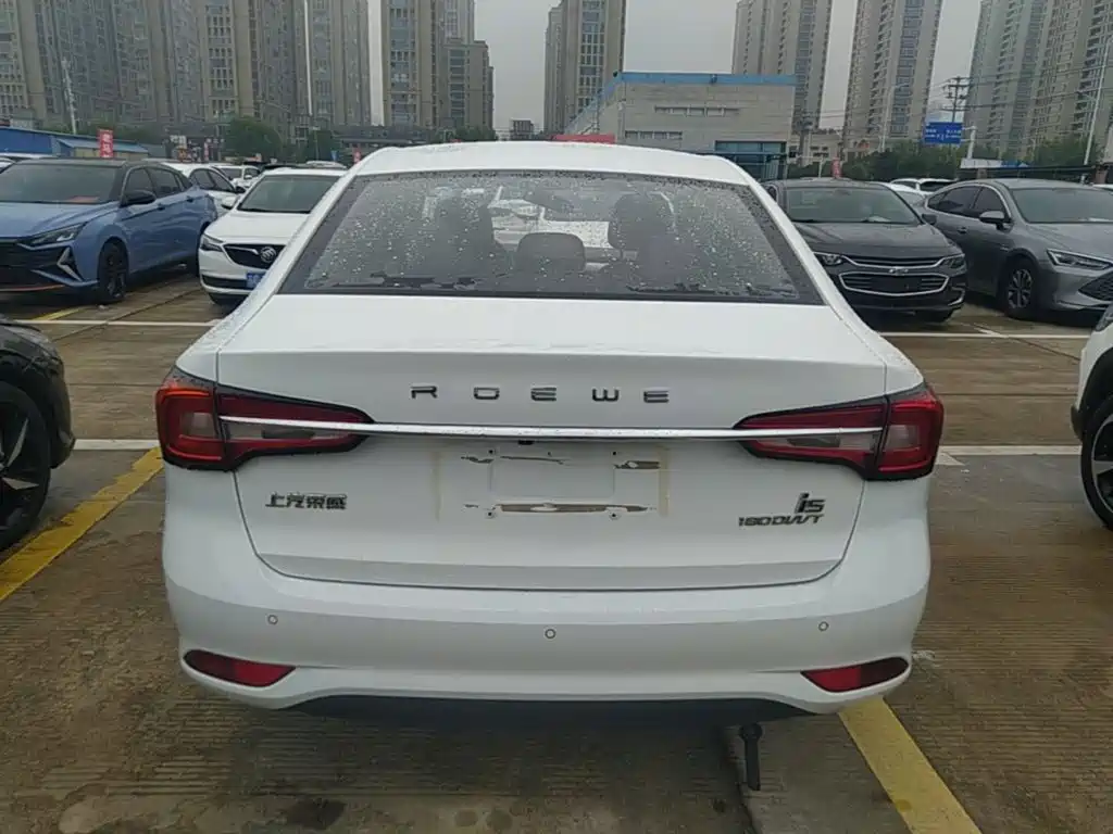 Фото 6 - Roewe i5