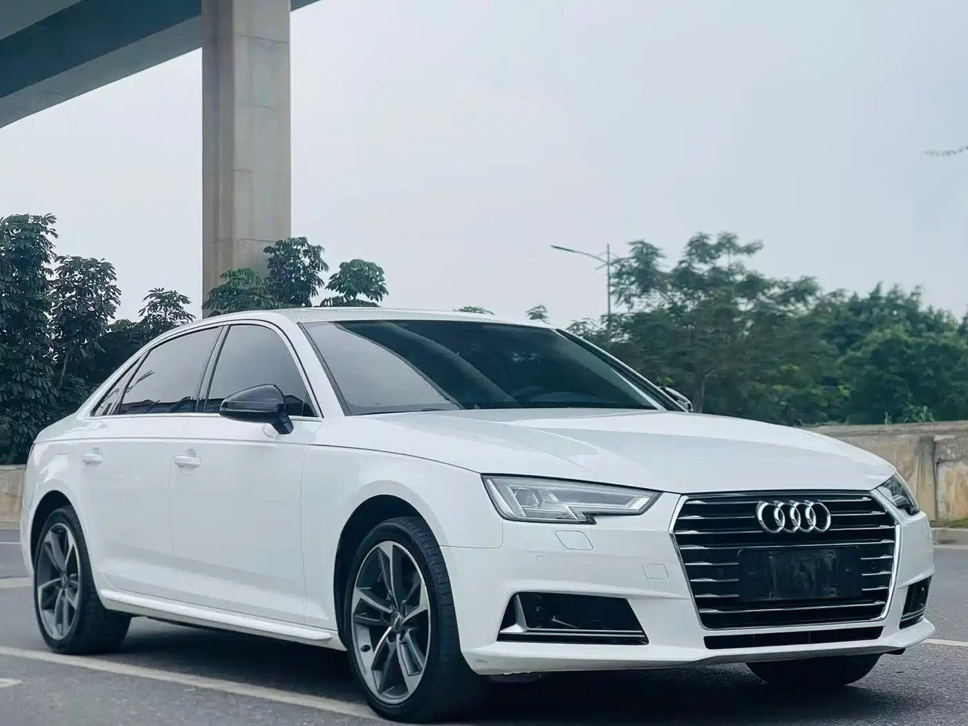 Audi A4L 2018 30th Anniversary 40 TFSI Progressive фото 2